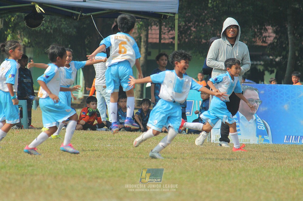 ijlu9 plate 050726 gagak muda vs proball football
