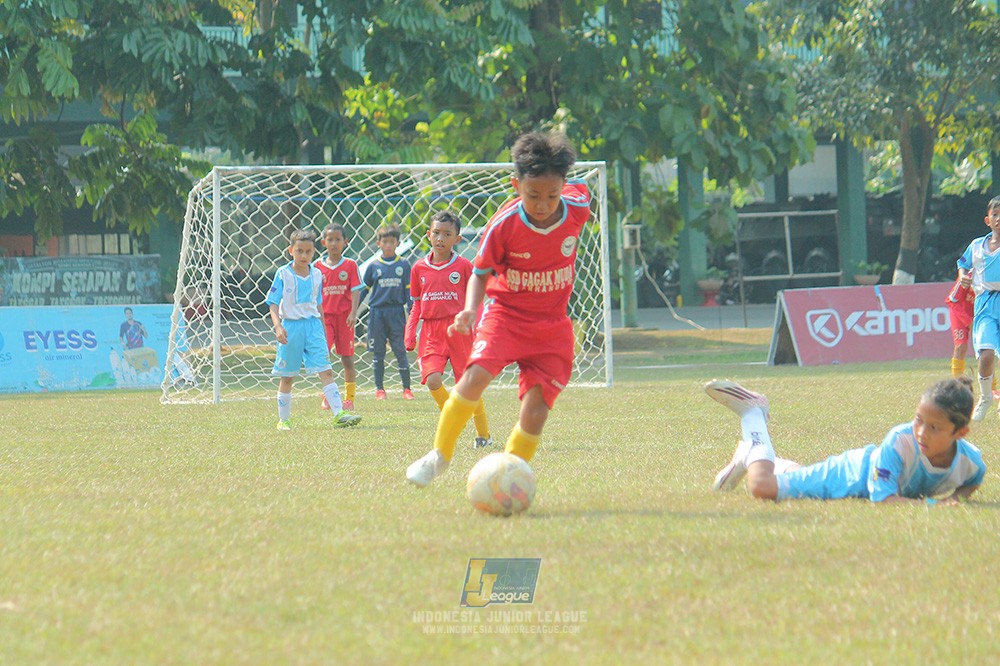 ijlu9 plate 050726 gagak muda vs proball football