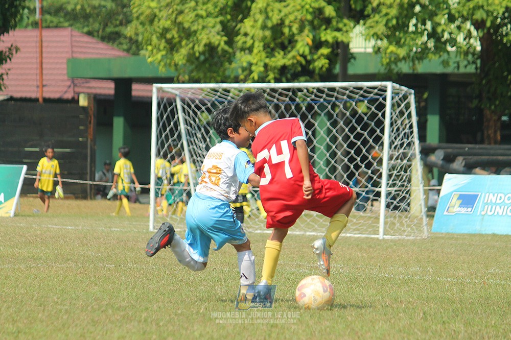 ijlu9 plate 050726 gagak muda vs proball football