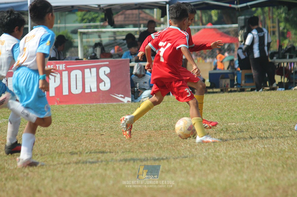 ijlu9 plate 050726 gagak muda vs proball football