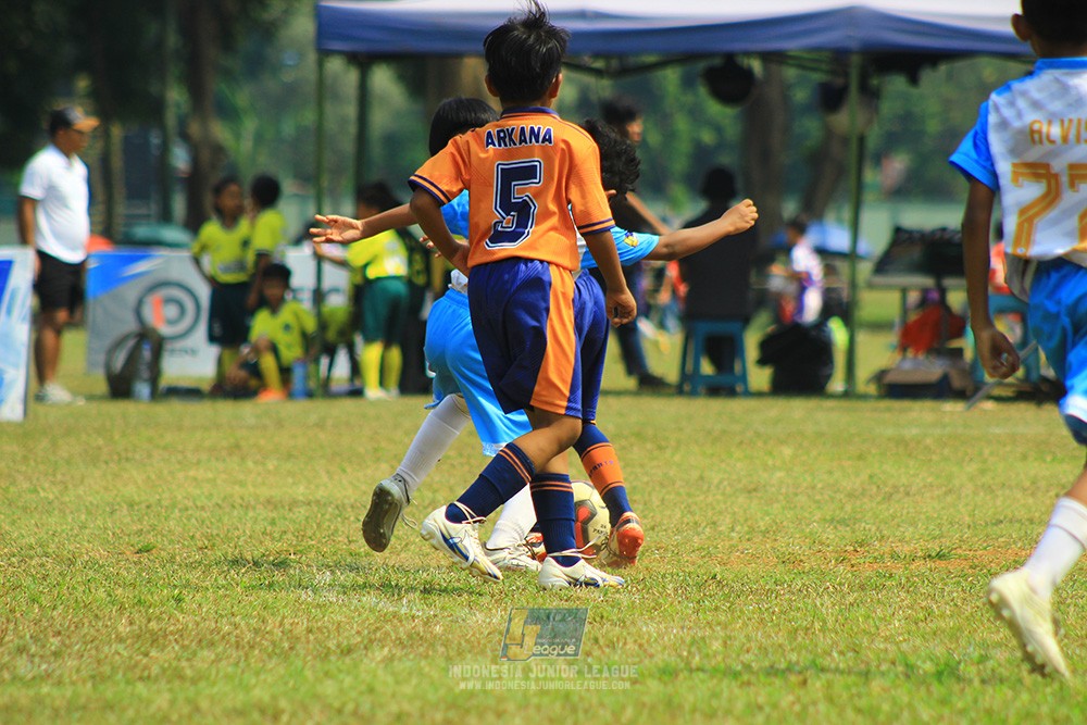 ijlu9 plate 050726 sparta 1979 vs proball football