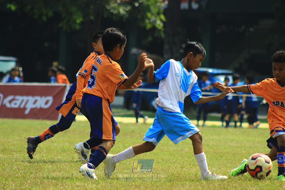 ijlu9 plate 050726 sparta 1979 vs proball football