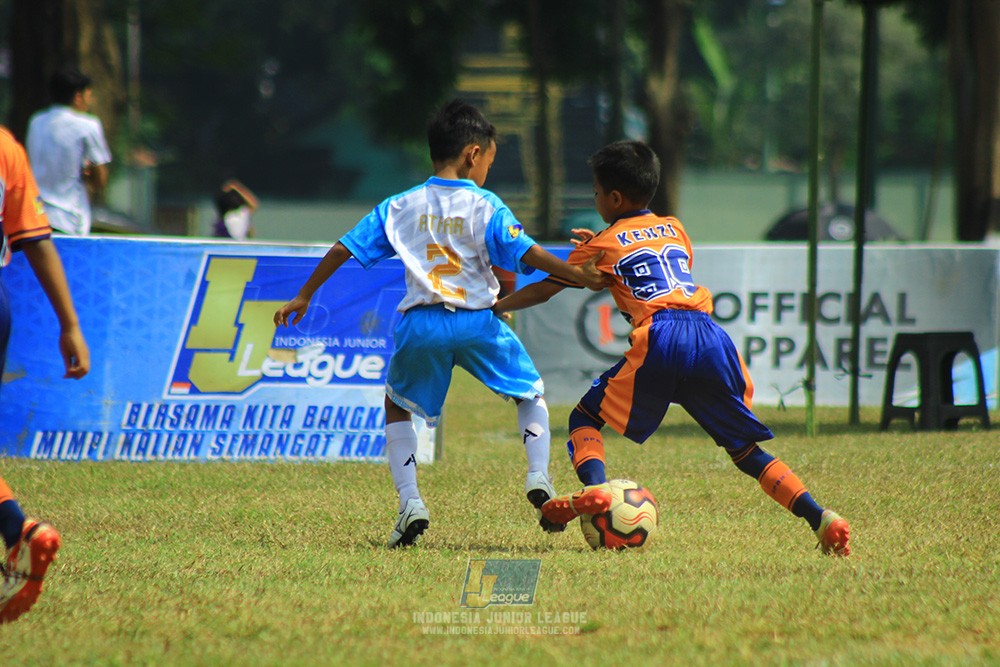 ijlu9 plate 050726 sparta 1979 vs proball football