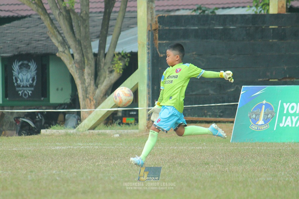 ijlu9 plate 050726 wiradhika soccer vs brazillian ss senayan