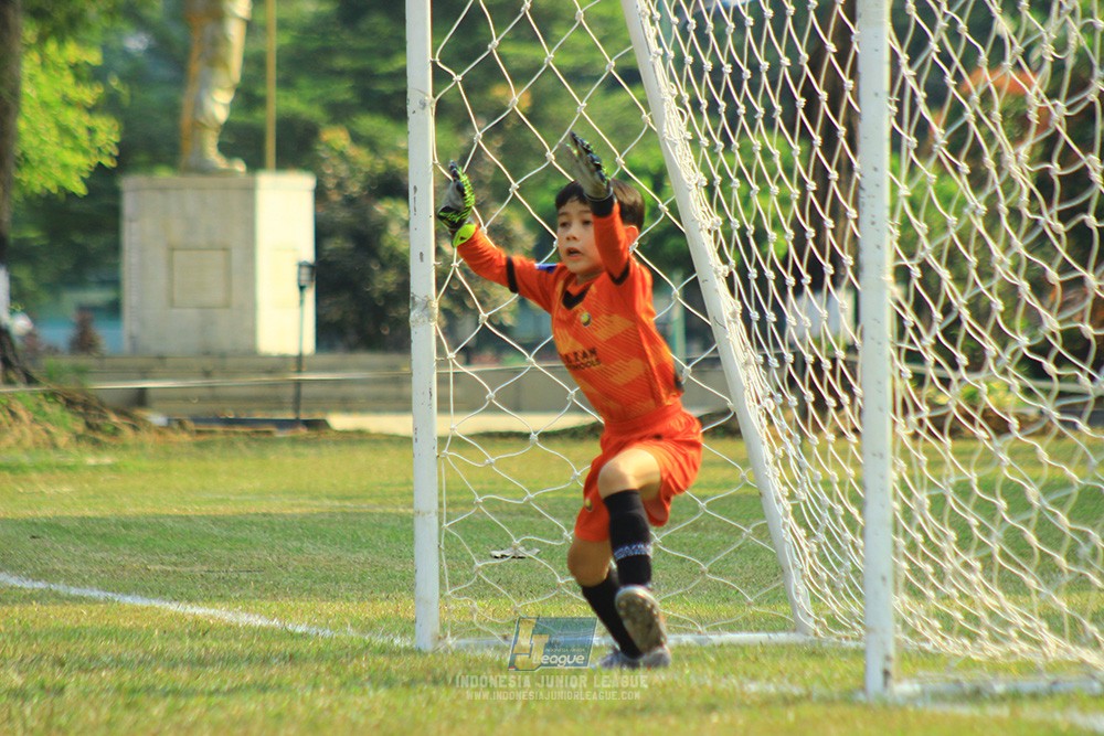 ijlu9 plate 050726 wiradhika soccer vs brazillian ss senayan