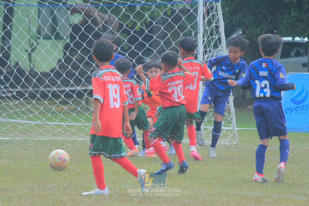 ijlu9 plate 050726 wiradhika soccer vs brazillian ss senayan