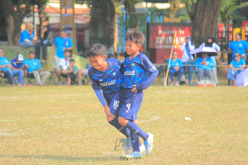 ijlu9 plate 050726 wiradhika soccer vs brazillian ss senayan