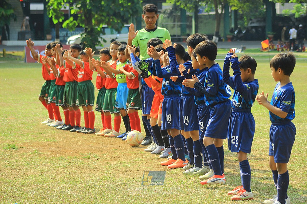 ijlu9 plate 050726 wiradhika soccer vs brazillian ss senayan