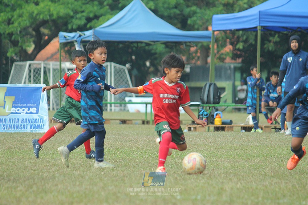 ijlu9 plate 050726 wiradhika soccer vs brazillian ss senayan