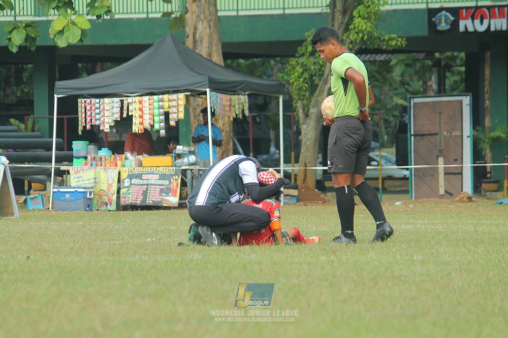 ijlu9 plate 050726 wiradhika soccer vs brazillian ss senayan