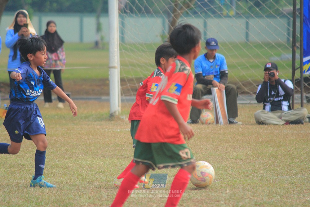 ijlu9 plate 050726 wiradhika soccer vs brazillian ss senayan