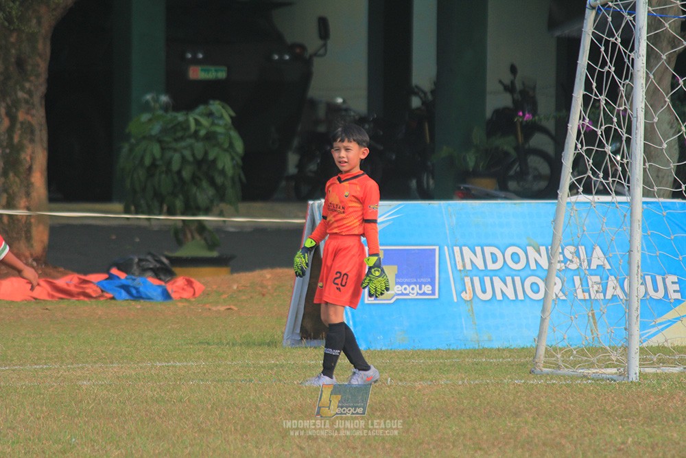 ijlu9 plate 050726 wiradhika soccer vs brazillian ss senayan