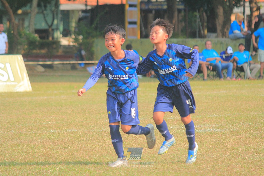 ijlu9 plate 050726 wiradhika soccer vs brazillian ss senayan