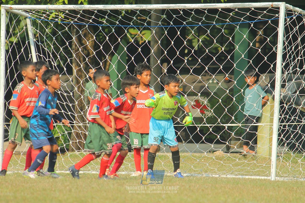 ijlu9 plate 050726 wiradhika soccer vs brazillian ss senayan