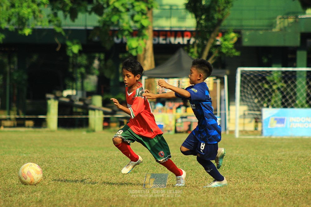 ijlu9 plate 050726 wiradhika soccer vs brazillian ss senayan