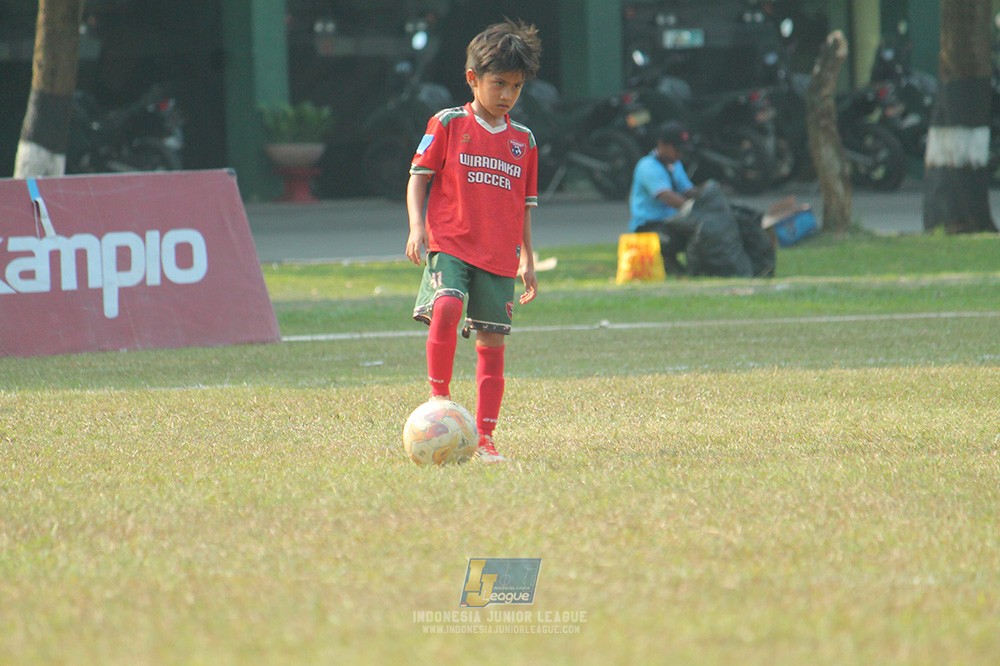 ijlu9 plate 050726 wiradhika soccer vs brazillian ss senayan
