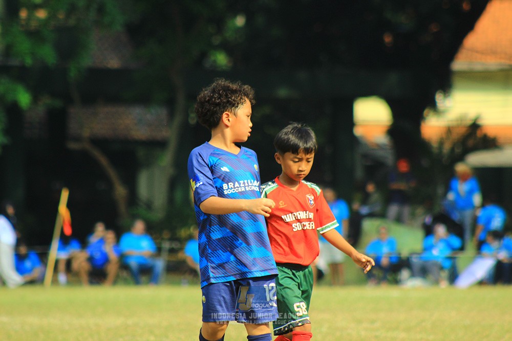 ijlu9 plate 050726 wiradhika soccer vs brazillian ss senayan