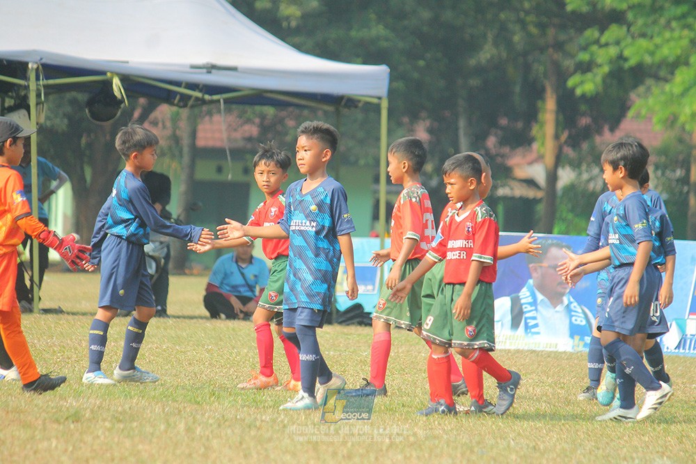 ijlu9 plate 050726 wiradhika soccer vs brazillian ss senayan