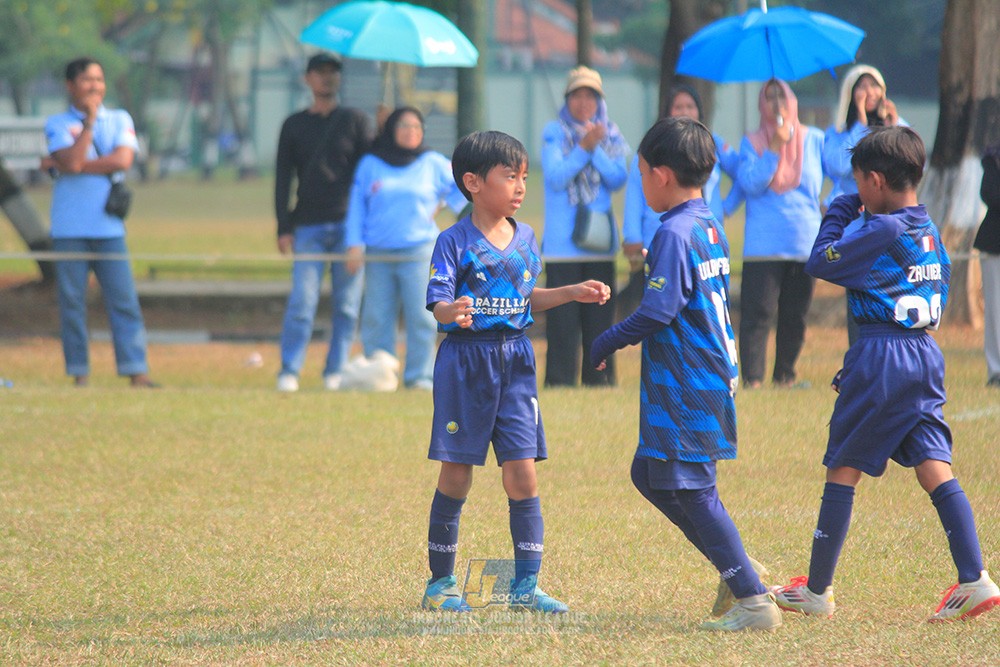 ijlu9 plate 050726 wiradhika soccer vs brazillian ss senayan