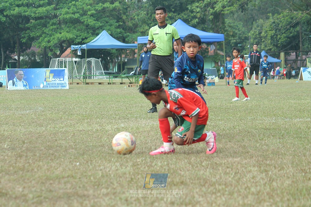 ijlu9 plate 050726 wiradhika soccer vs brazillian ss senayan
