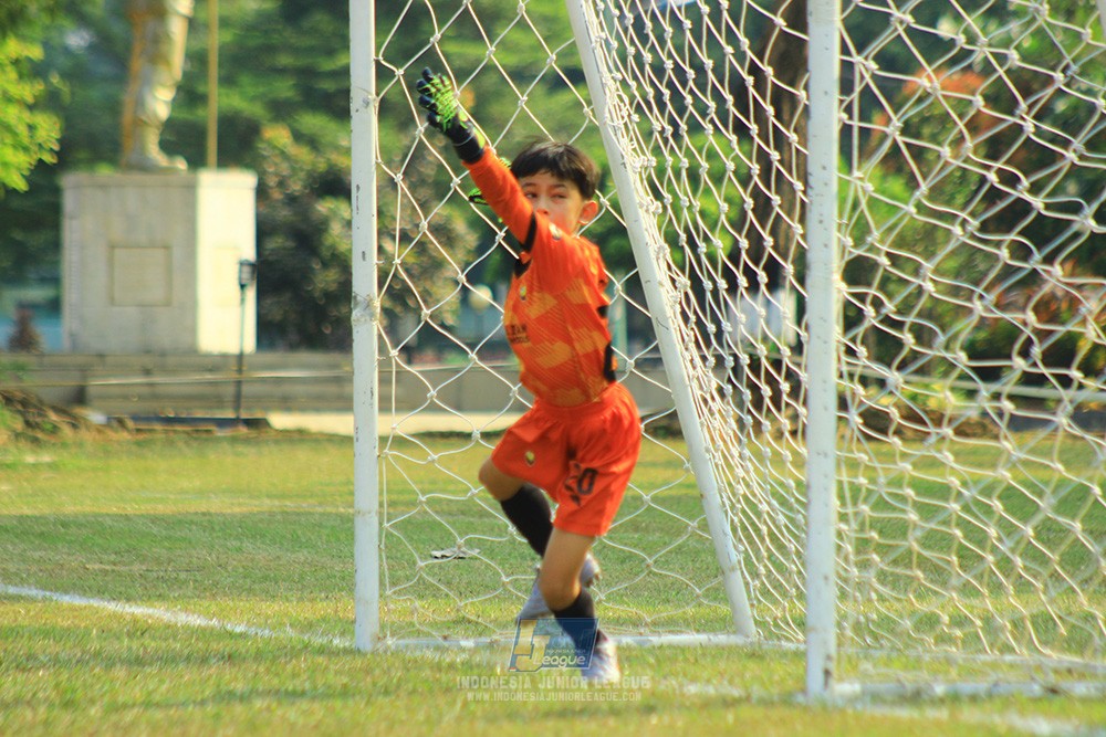 ijlu9 plate 050726 wiradhika soccer vs brazillian ss senayan