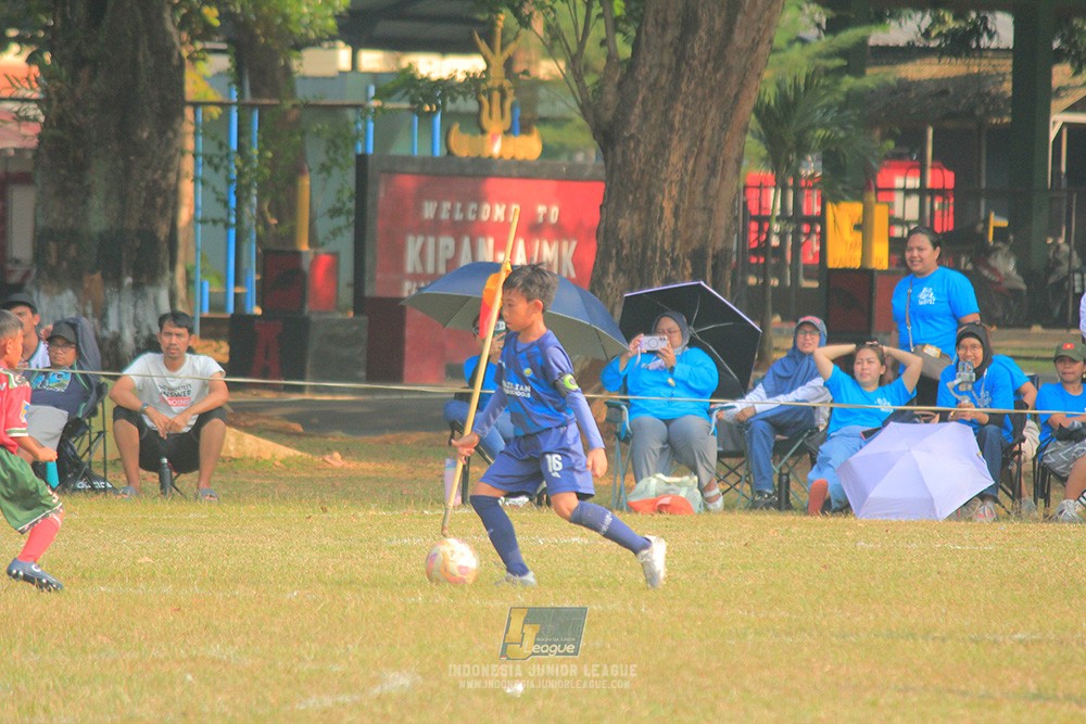 ijlu9 plate 050726 wiradhika soccer vs brazillian ss senayan