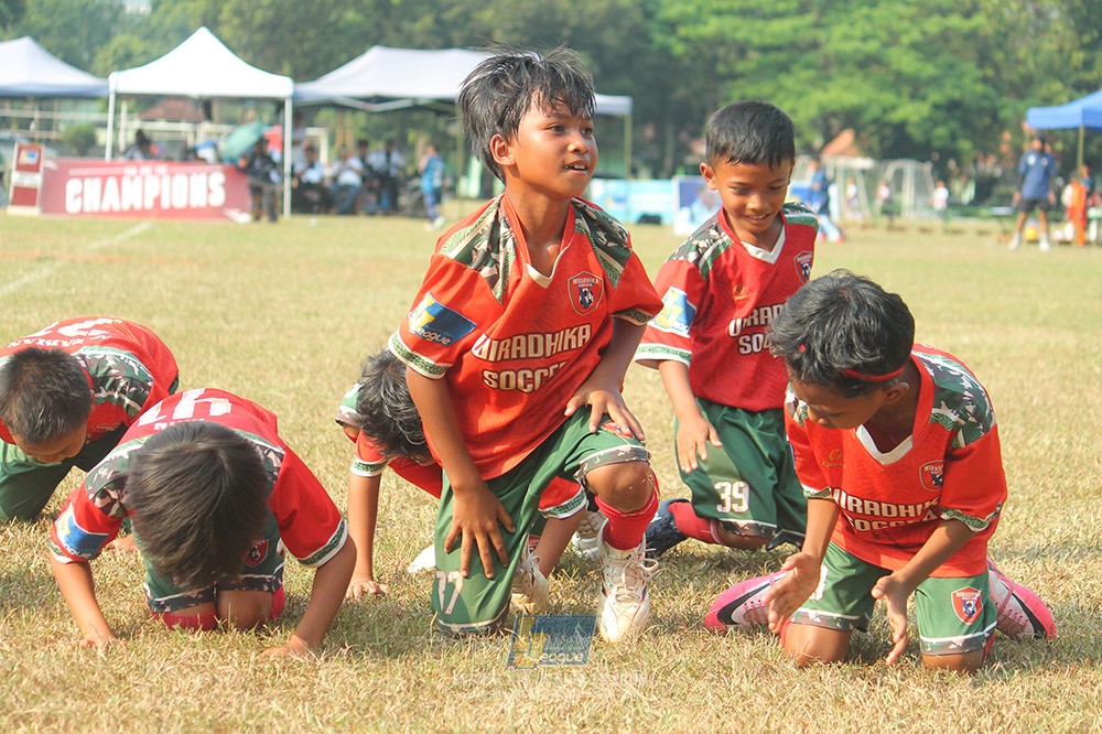 ijlu9 plate 050726 wiradhika soccer vs brazillian ss senayan