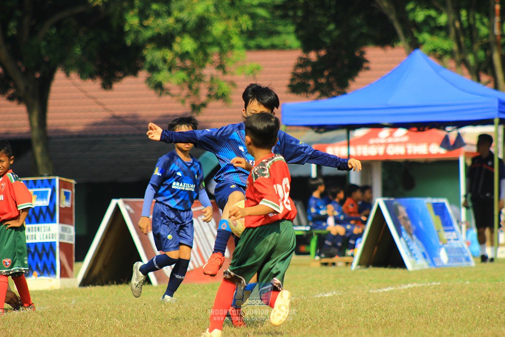 ijlu9 plate 050726 wiradhika soccer vs brazillian ss senayan