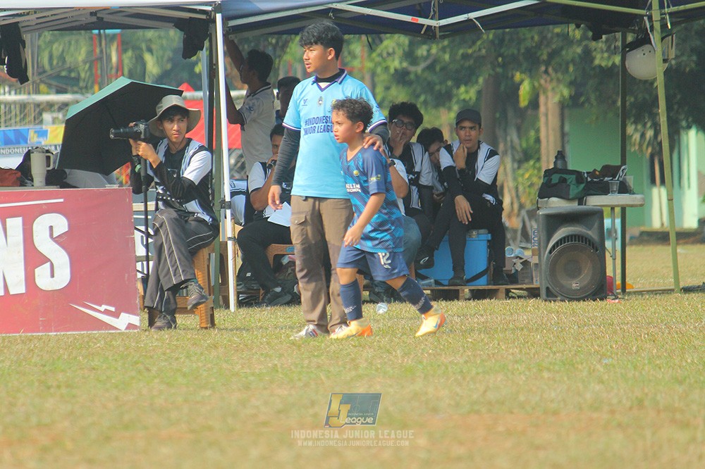 ijlu9 plate 050726 wiradhika soccer vs brazillian ss senayan