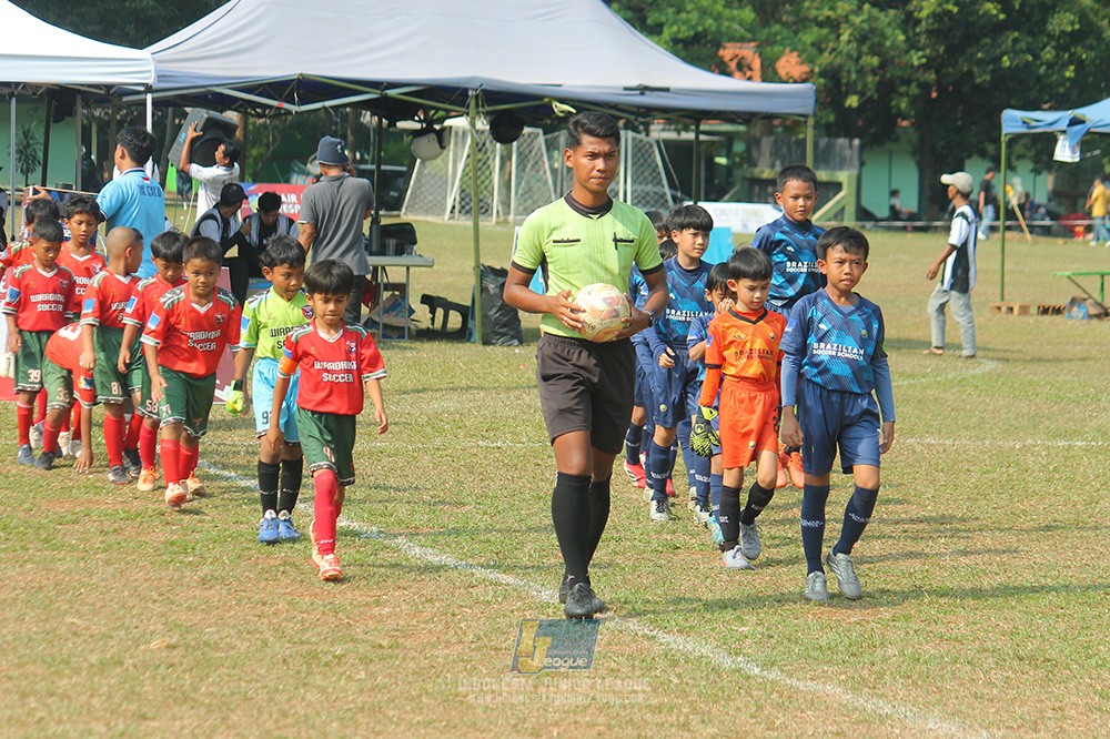 ijlu9 plate 050726 wiradhika soccer vs brazillian ss senayan