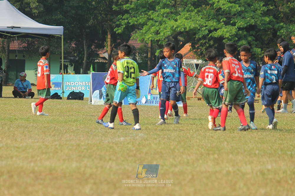 ijlu9 plate 050726 wiradhika soccer vs brazillian ss senayan