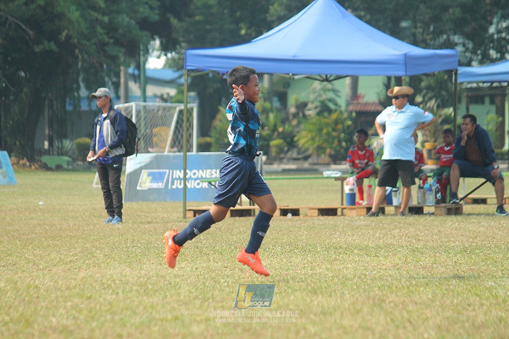 ijlu9 plate 050726 wiradhika soccer vs brazillian ss senayan