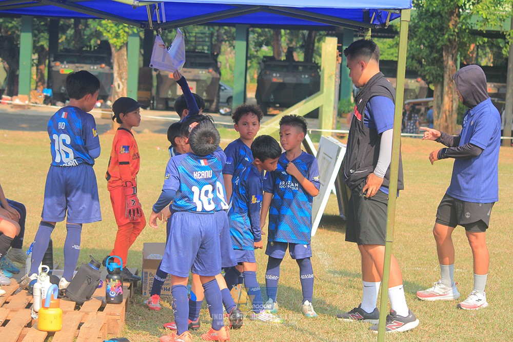 ijlu9 plate 050726 wiradhika soccer vs brazillian ss senayan