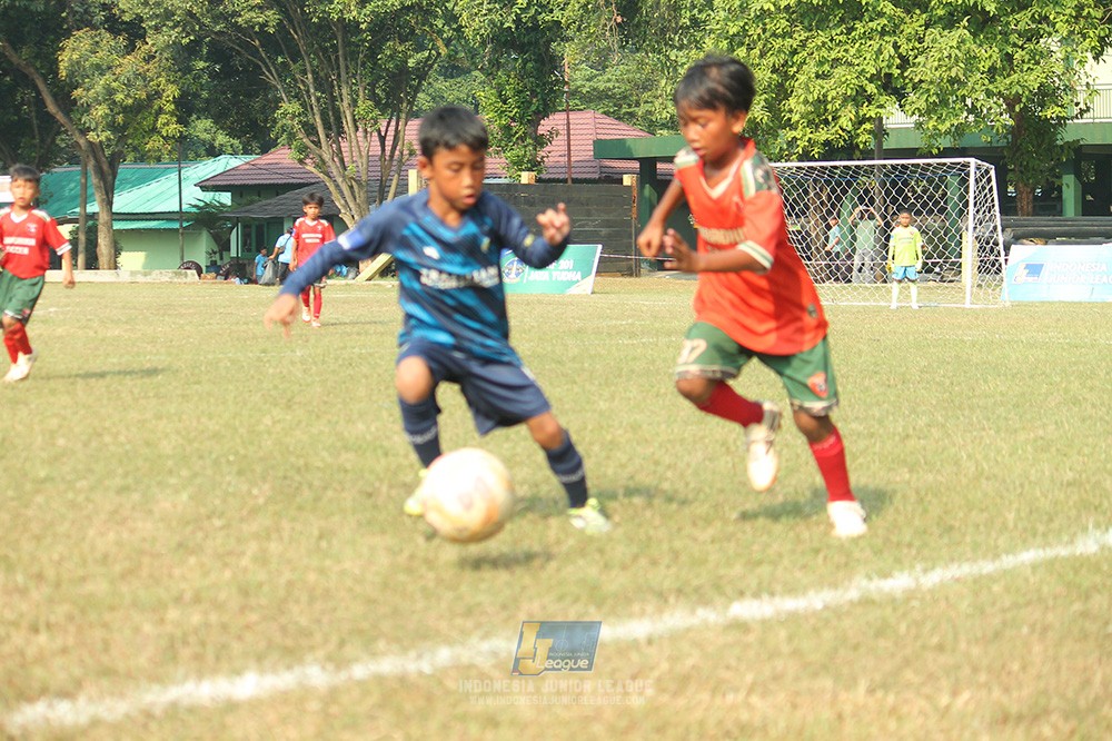 ijlu9 plate 050726 wiradhika soccer vs brazillian ss senayan