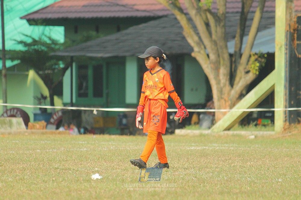 ijlu9 plate 050726 wiradhika soccer vs brazillian ss senayan