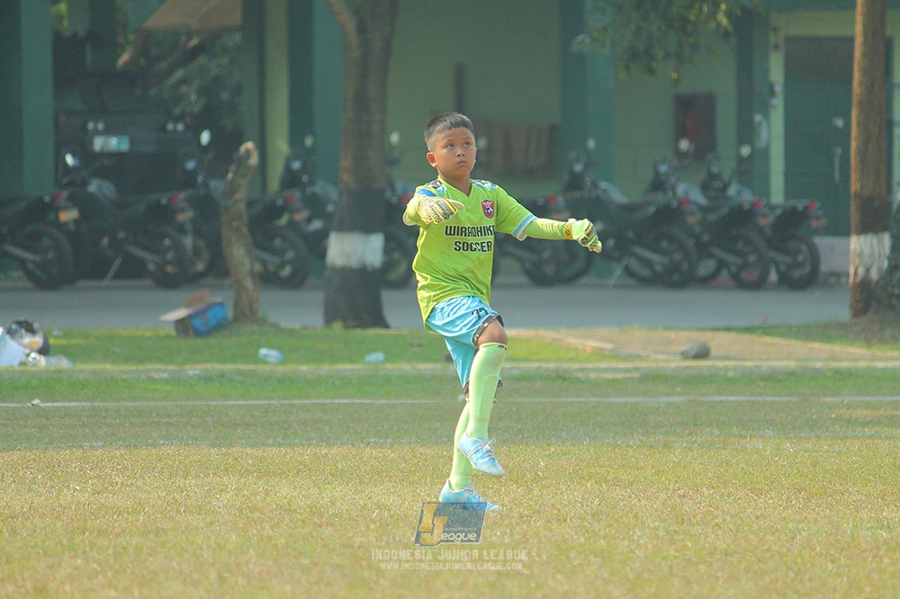 ijlu9 plate 050726 wiradhika soccer vs brazillian ss senayan