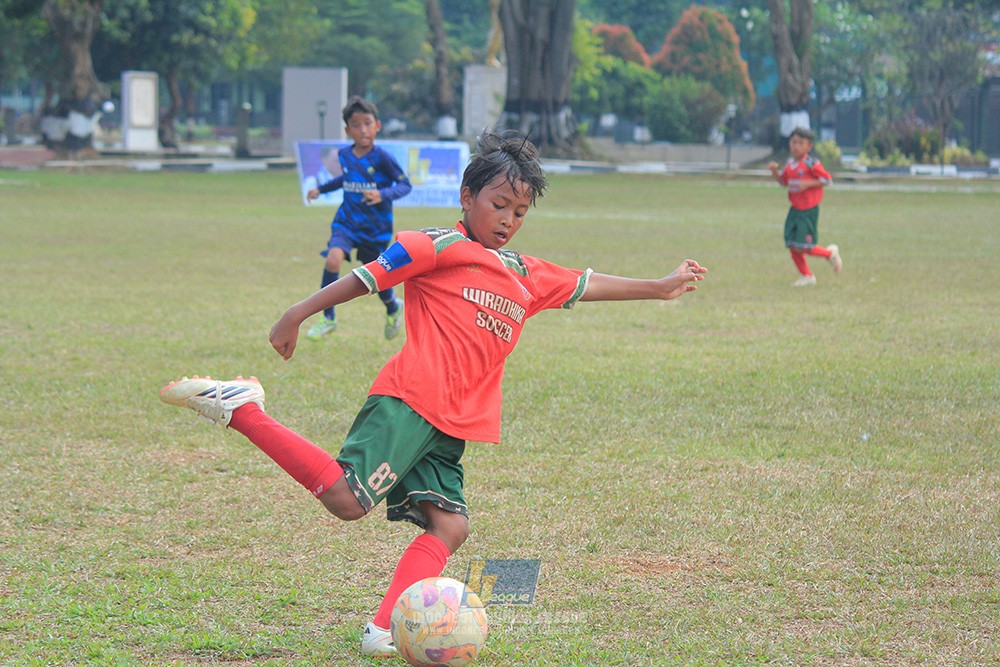 ijlu9 plate 050726 wiradhika soccer vs brazillian ss senayan