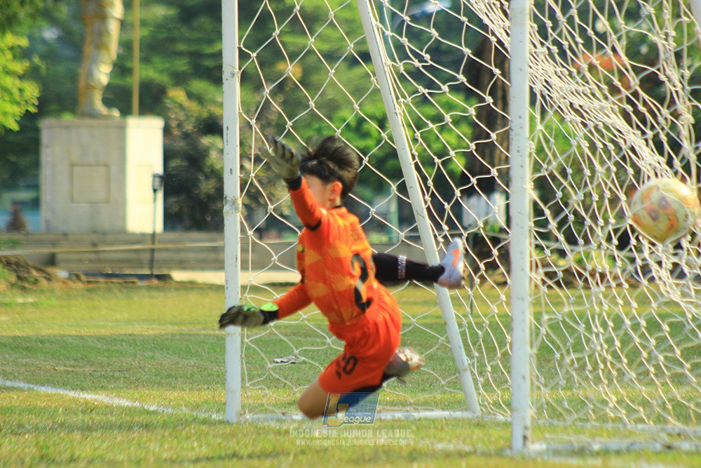 ijlu9 plate 050726 wiradhika soccer vs brazillian ss senayan