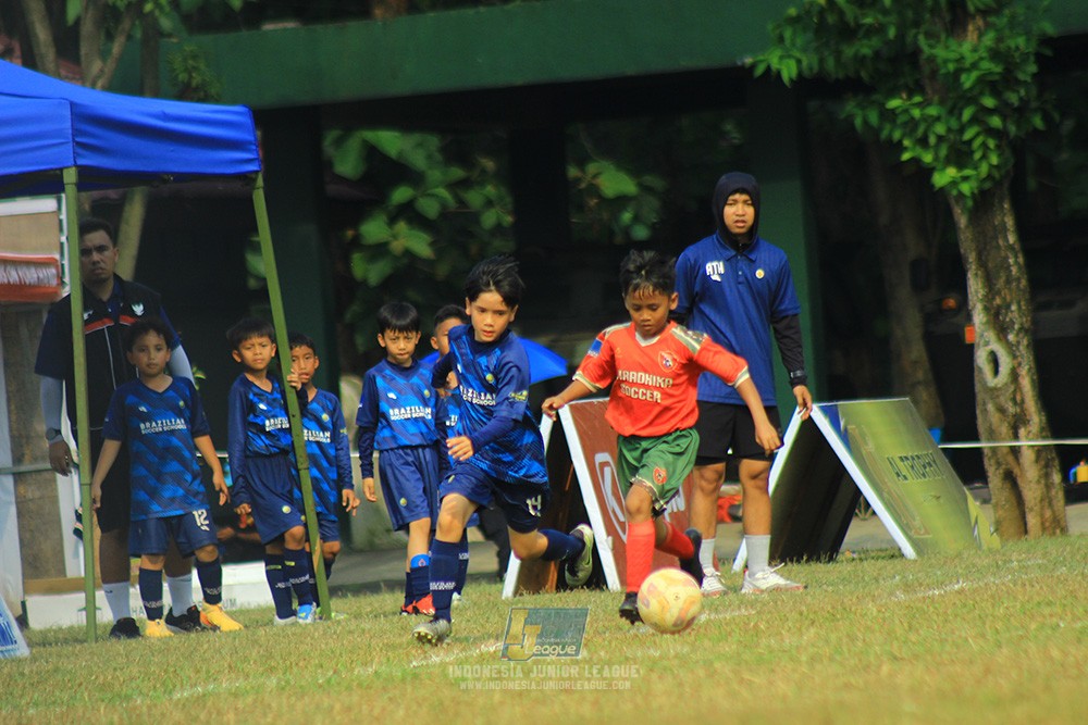 ijlu9 plate 050726 wiradhika soccer vs brazillian ss senayan