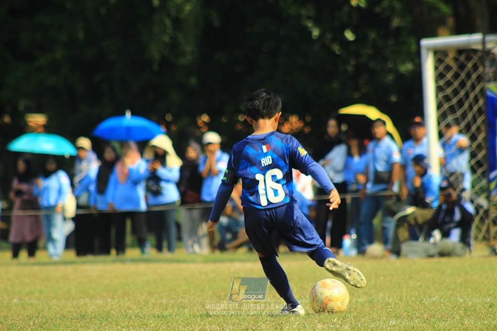 ijlu9 plate 050726 wiradhika soccer vs brazillian ss senayan