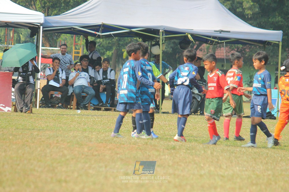 ijlu9 plate 050726 wiradhika soccer vs brazillian ss senayan
