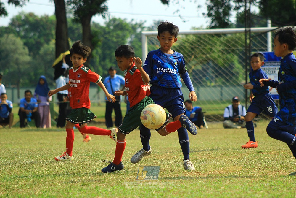 ijlu9 plate 050726 wiradhika soccer vs brazillian ss senayan
