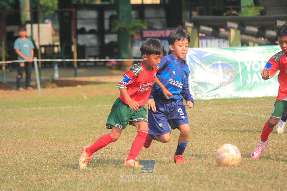 ijlu9 plate 050726 wiradhika soccer vs brazillian ss senayan