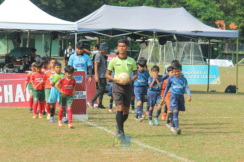 ijlu9 plate 050726 wiradhika soccer vs brazillian ss senayan