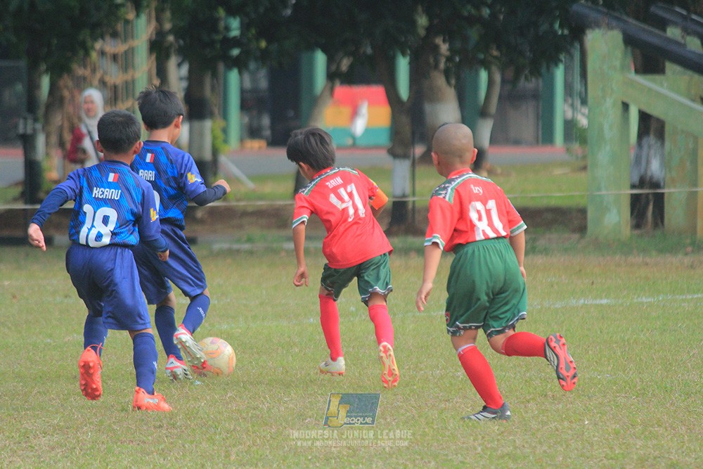 ijlu9 plate 050726 wiradhika soccer vs brazillian ss senayan