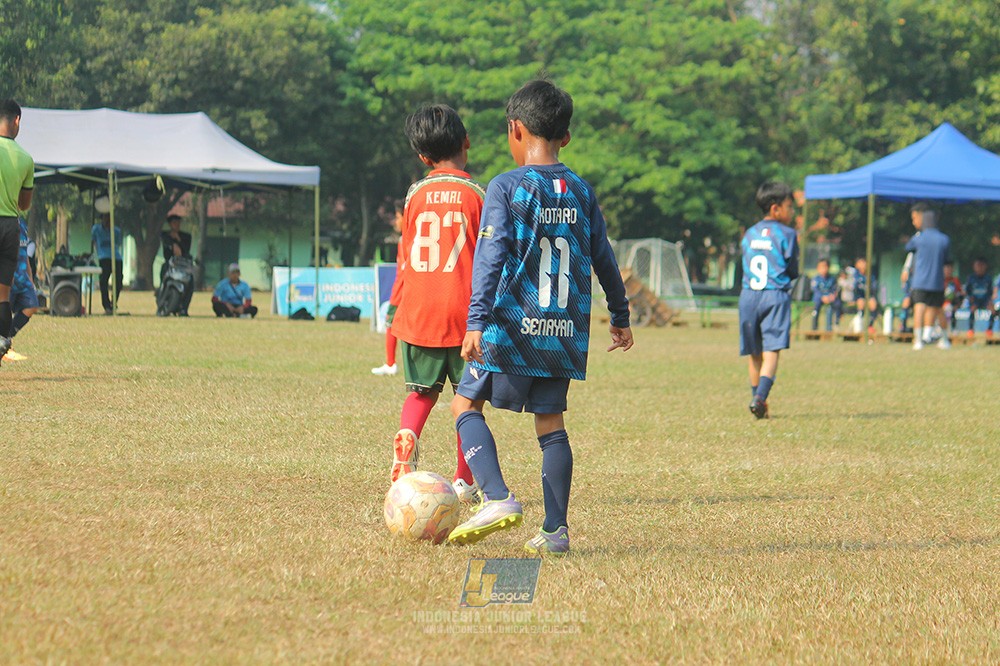ijlu9 plate 050726 wiradhika soccer vs brazillian ss senayan