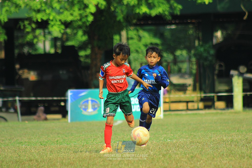 ijlu9 plate 050726 wiradhika soccer vs brazillian ss senayan
