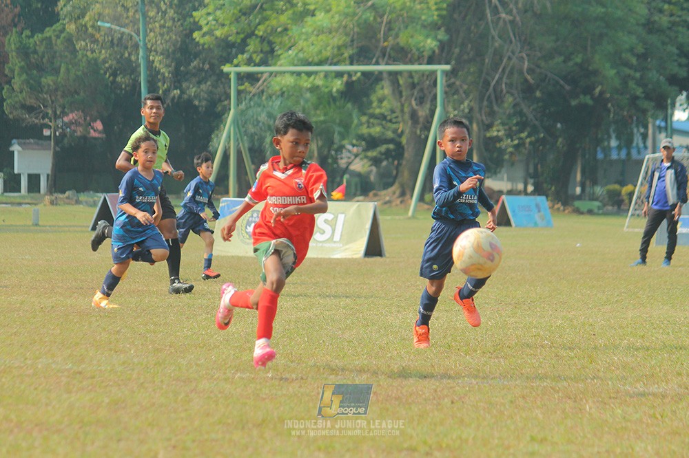 ijlu9 plate 050726 wiradhika soccer vs brazillian ss senayan