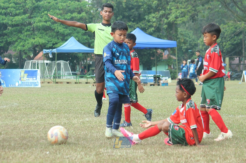 ijlu9 plate 050726 wiradhika soccer vs brazillian ss senayan