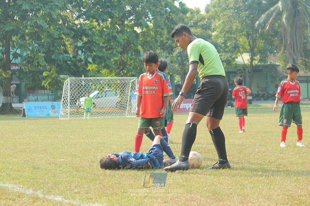 ijlu9 plate 050726 wiradhika soccer vs brazillian ss senayan
